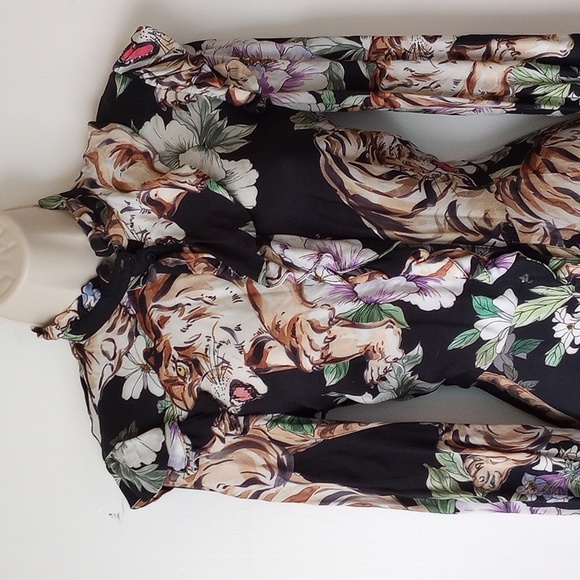 H&M Floral Tiger Ruffled Button Front High Neck Midi Dress 2 Black   50OFF3 - Picture 4 of 9